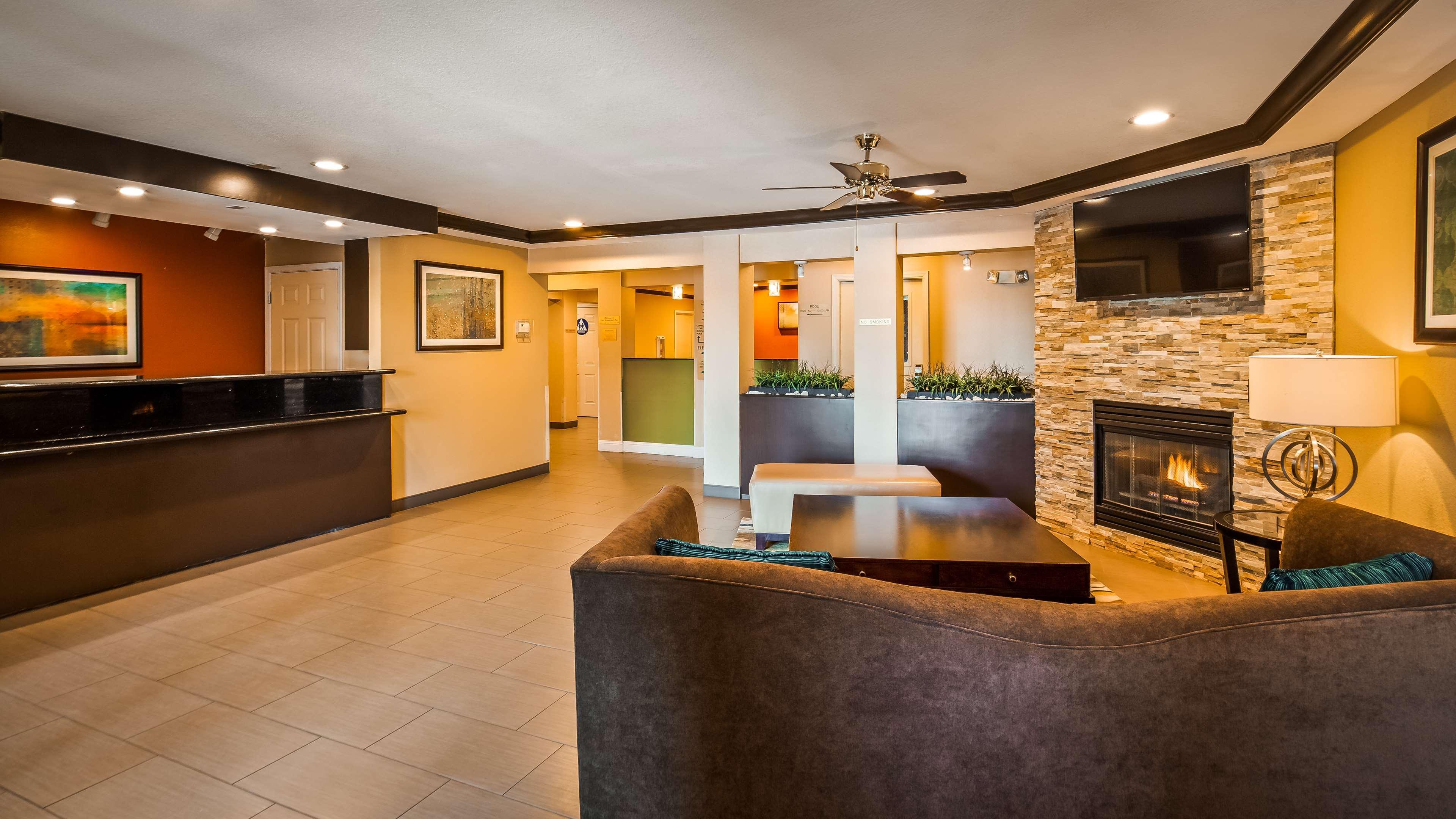 Best Western Plus Twin View Inn And Suites Рединг Екстериор снимка