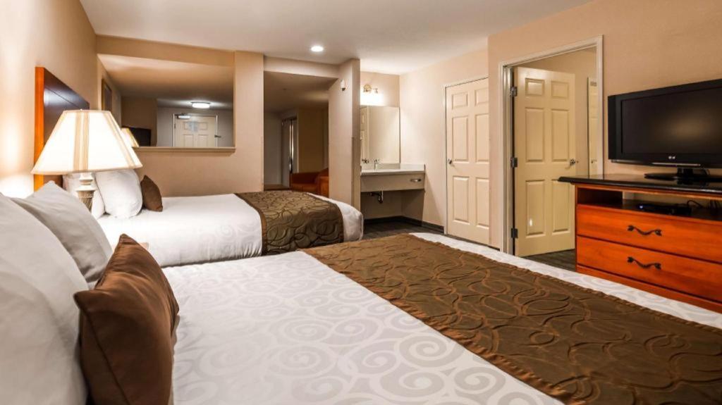 Best Western Plus Twin View Inn And Suites Рединг Екстериор снимка