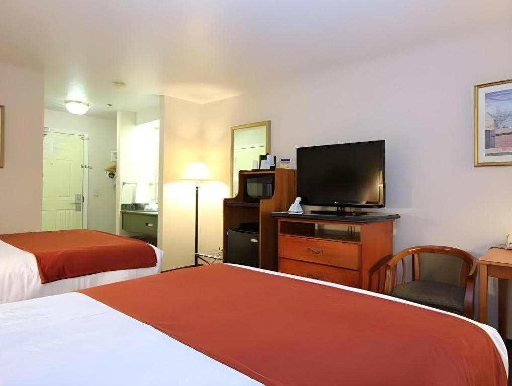 Best Western Plus Twin View Inn And Suites Рединг Екстериор снимка