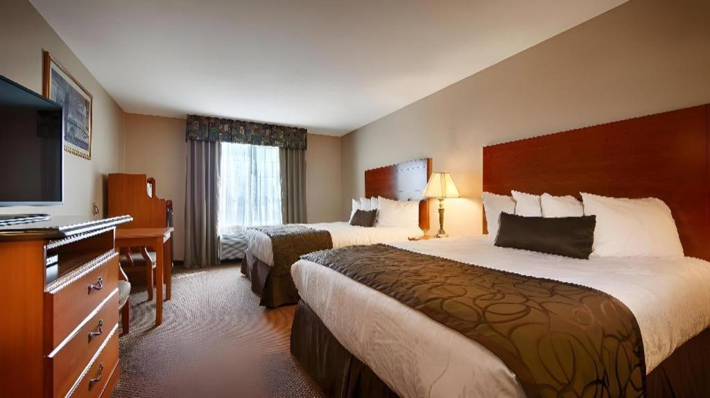 Best Western Plus Twin View Inn And Suites Рединг Екстериор снимка