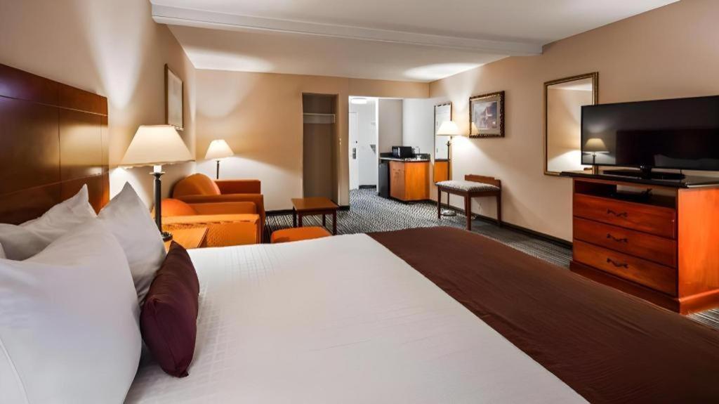 Best Western Plus Twin View Inn And Suites Рединг Екстериор снимка