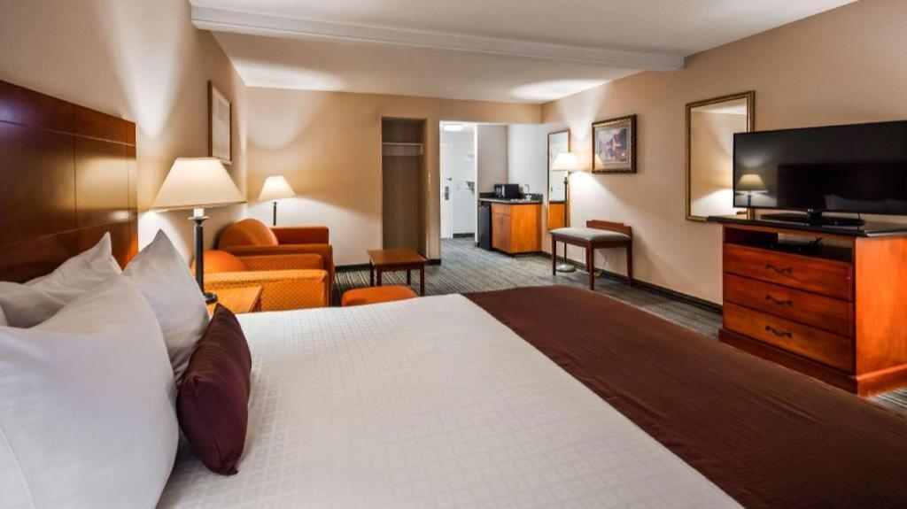 Best Western Plus Twin View Inn And Suites Рединг Екстериор снимка