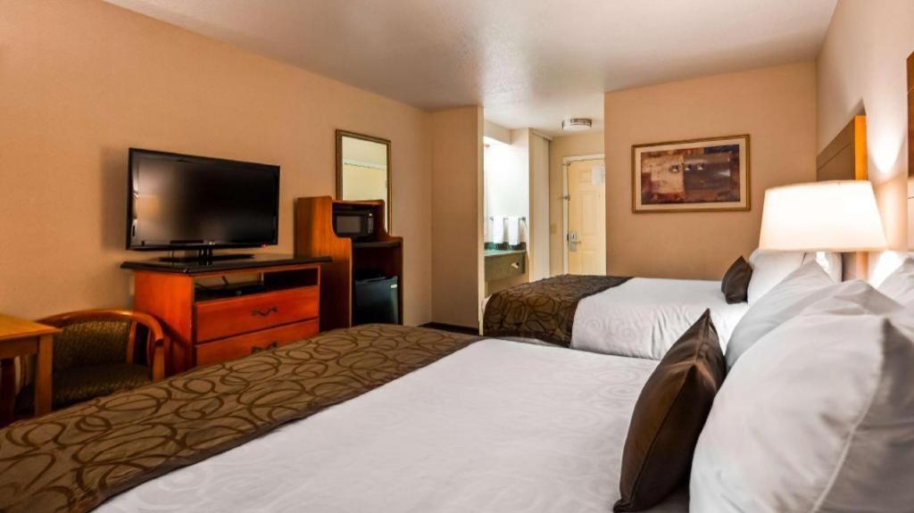 Best Western Plus Twin View Inn And Suites Рединг Екстериор снимка