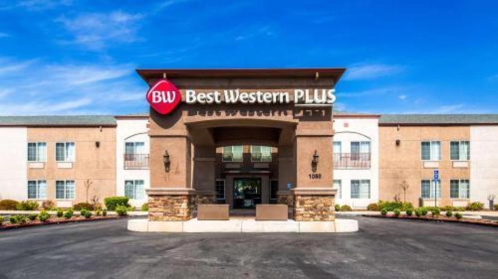 Best Western Plus Twin View Inn And Suites Рединг Екстериор снимка